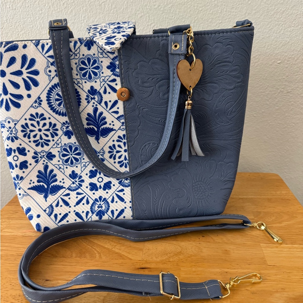 Artisanal Purse - Picture 7 of 9